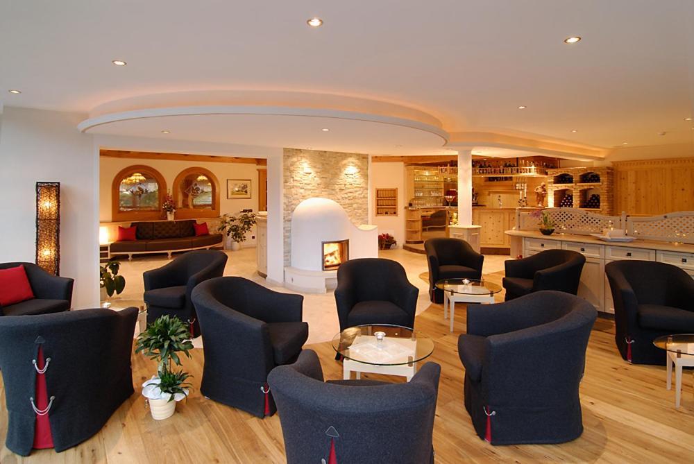 Hotel Talblick Ортизей Екстериор снимка