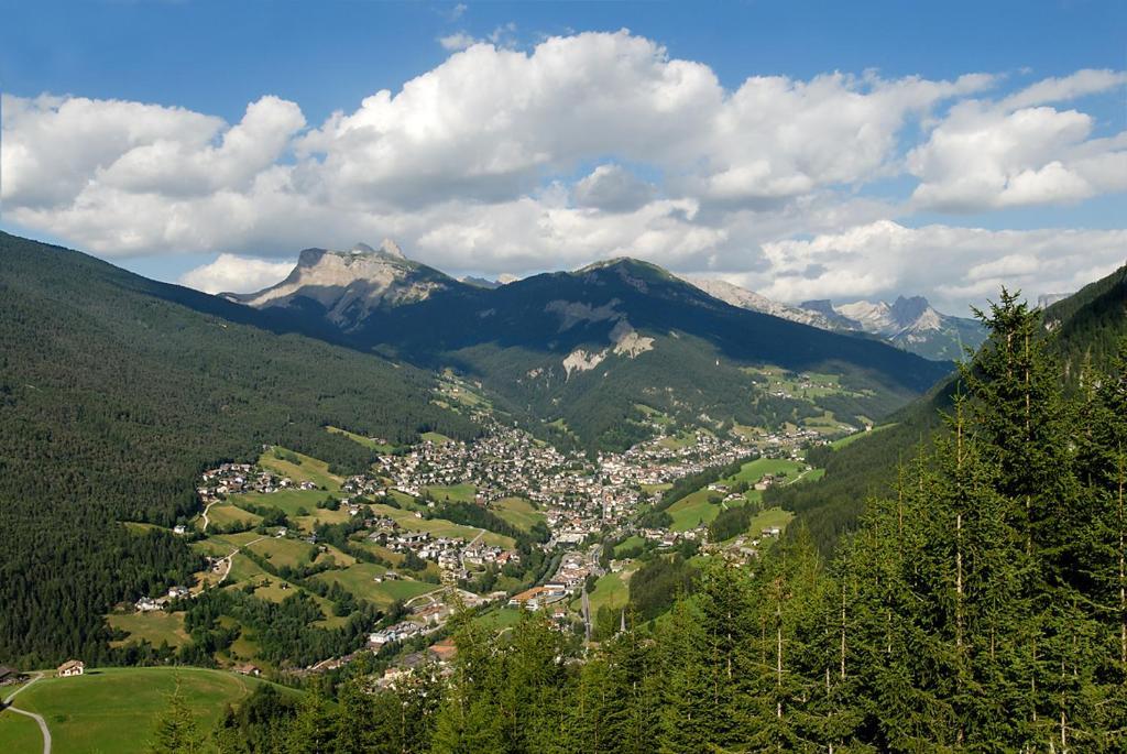 Hotel Talblick Ортизей Екстериор снимка