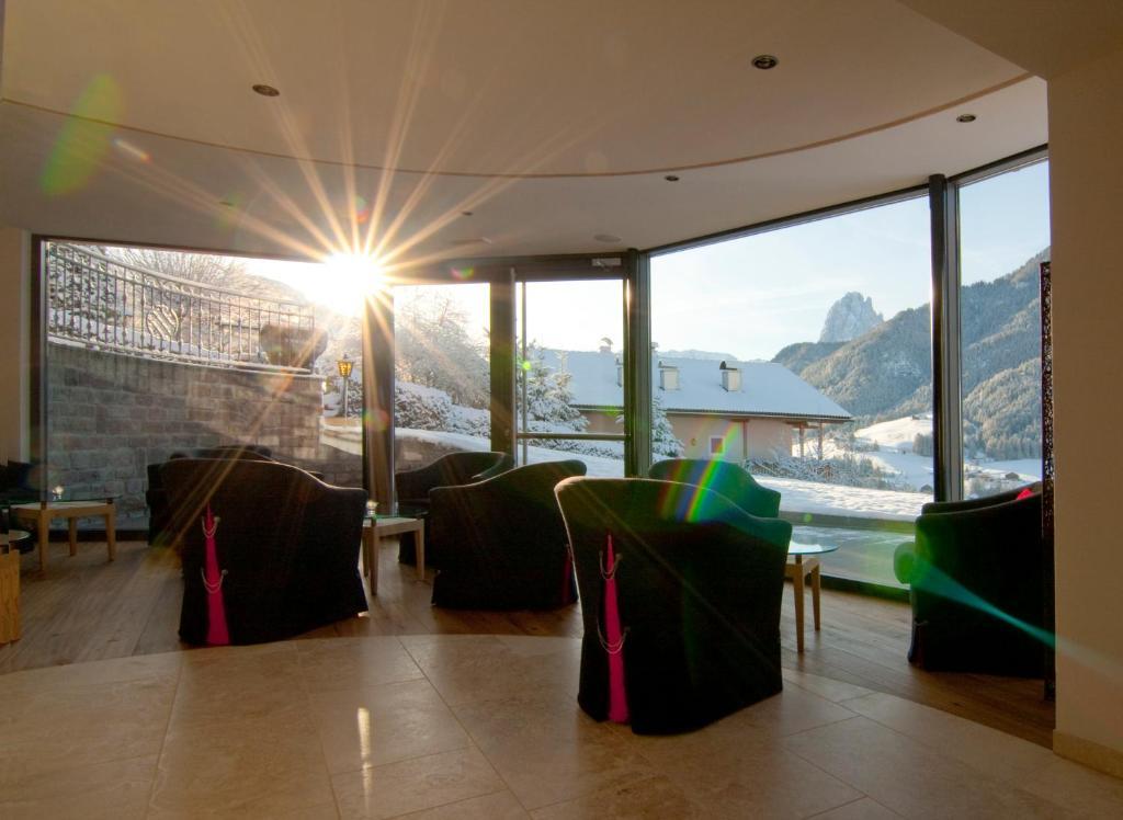 Hotel Talblick Ортизей Екстериор снимка
